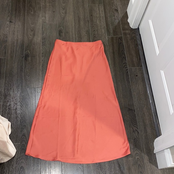 Silky skirt from forever 21 - Picture 1 of 1